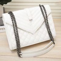 #4-white with black chain