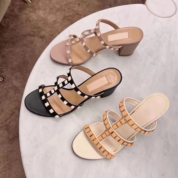 Women Chunky Heels Designe Sandals Rockstud Calfskin Leather Slide Sandal Summer Mules Rockstud High Heel Factory Sale 1016